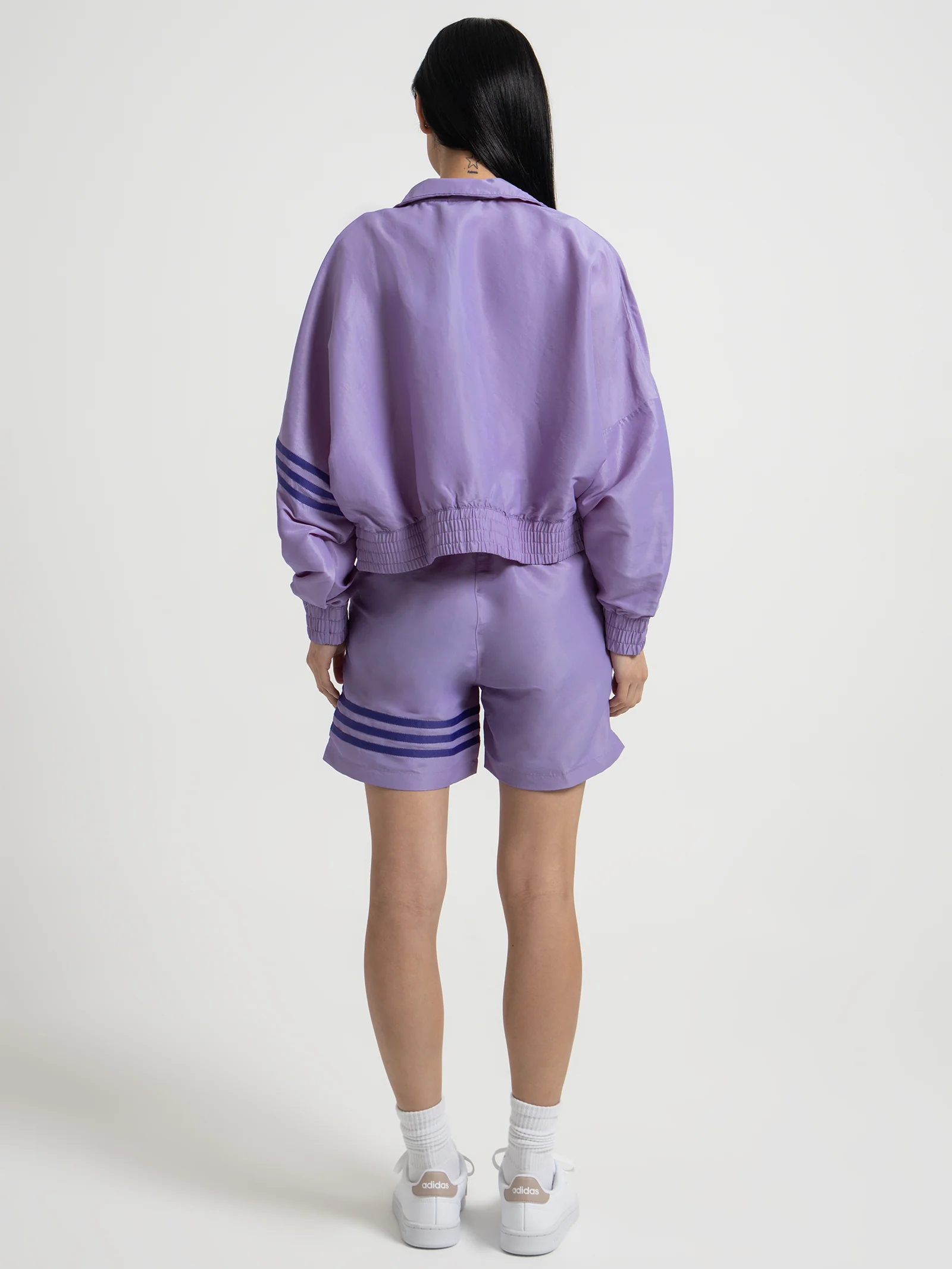 Adicolor Neuclassics Shorts - Image 5