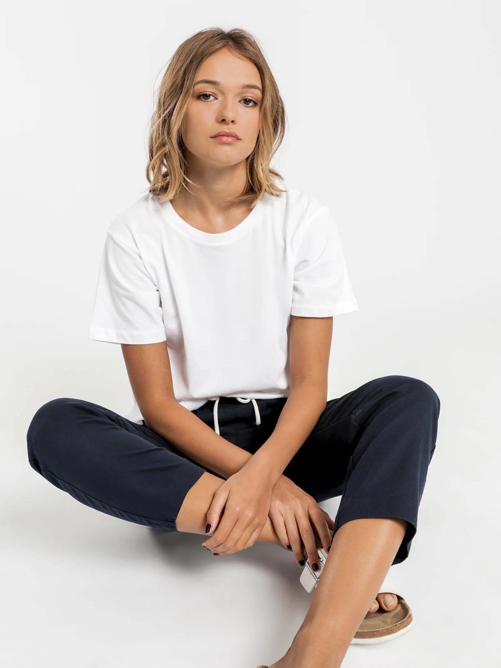 Harper Basic Crew Neck T-Shirt - Image 5