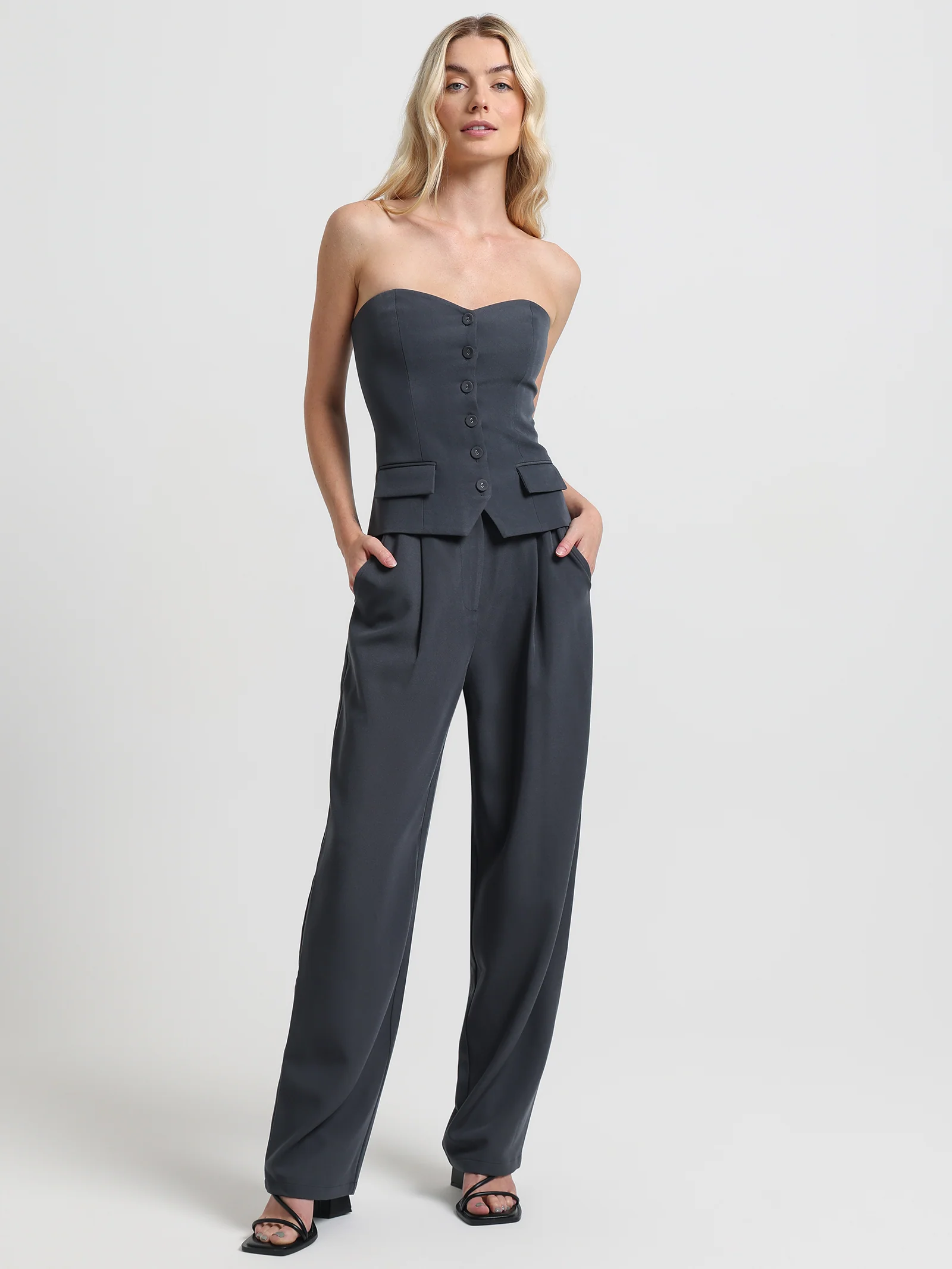 Hart Bodice - Image 4
