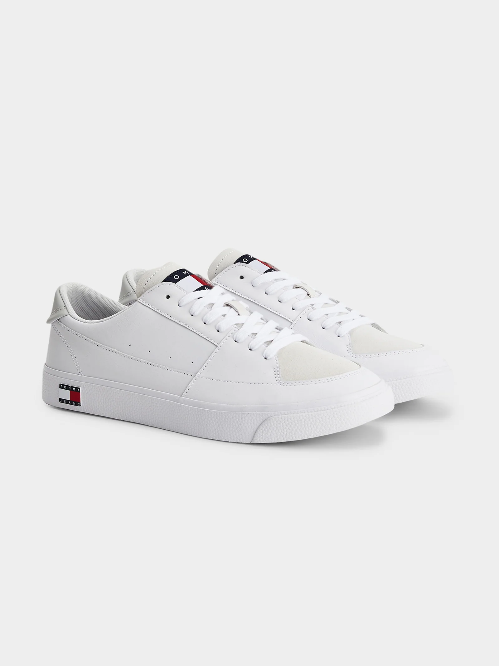Mens Essential Badge Lace Up Trainers
