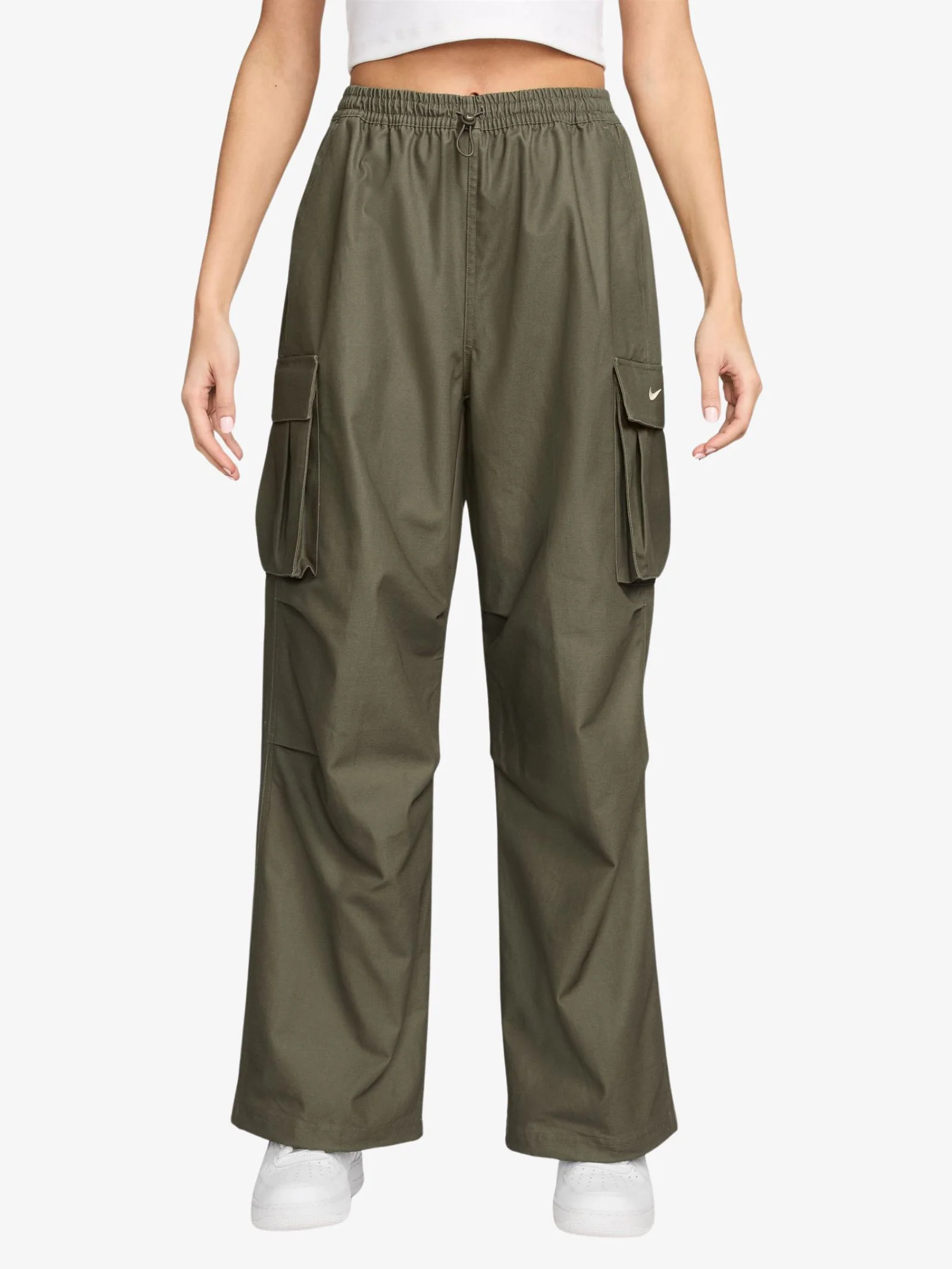 Women’s Mid-Rise Oversized Woven Cargo Pants