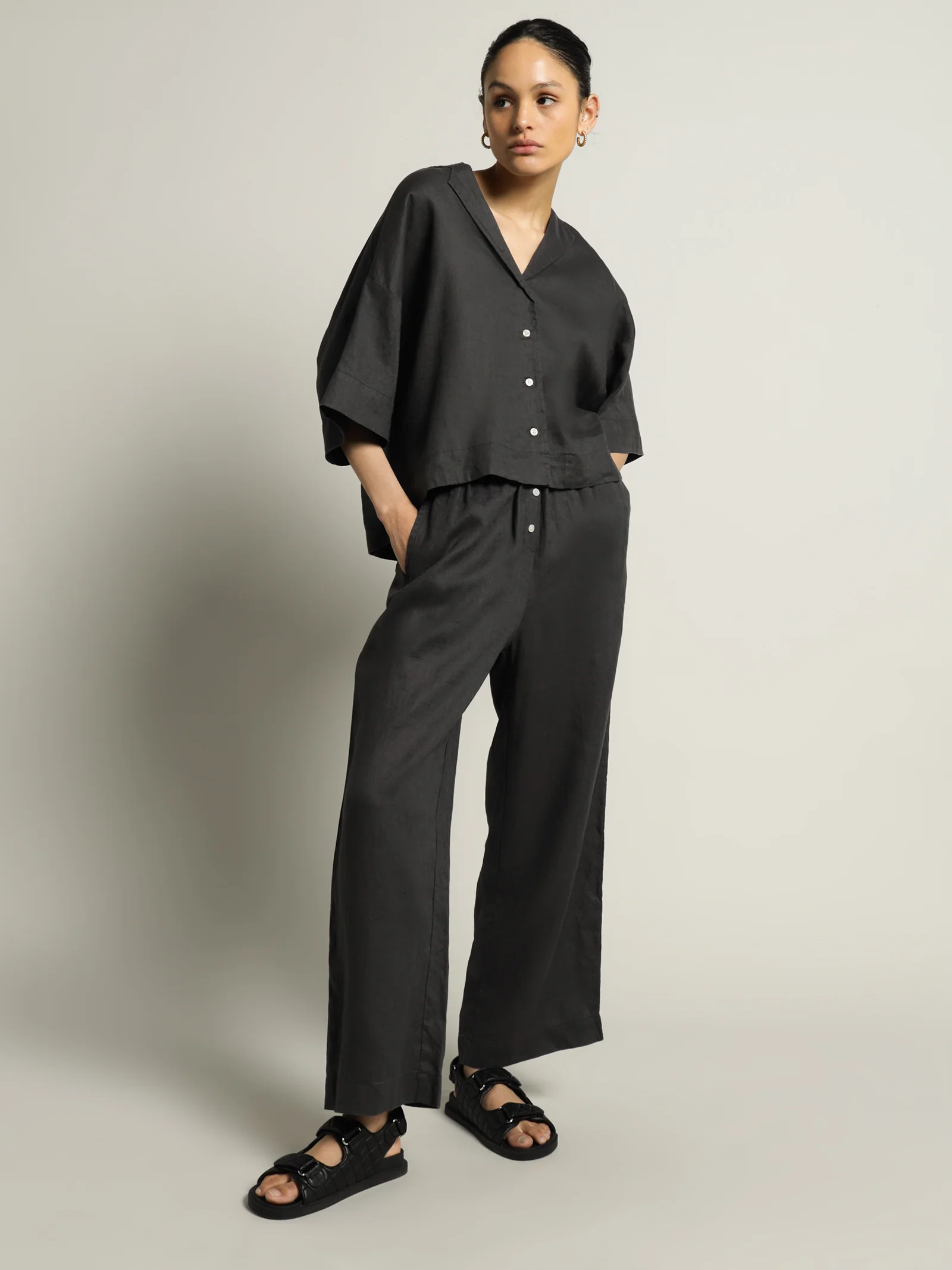 Nude Linen Lounge Crop Pant - Image 2