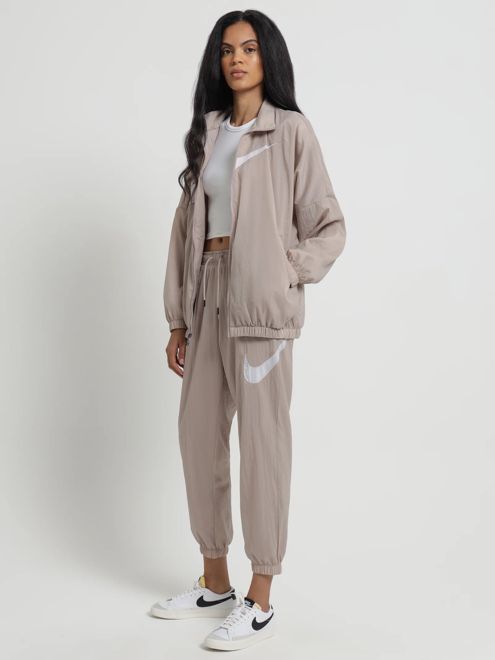 Sportswear Essential Woven Pants - Image 2