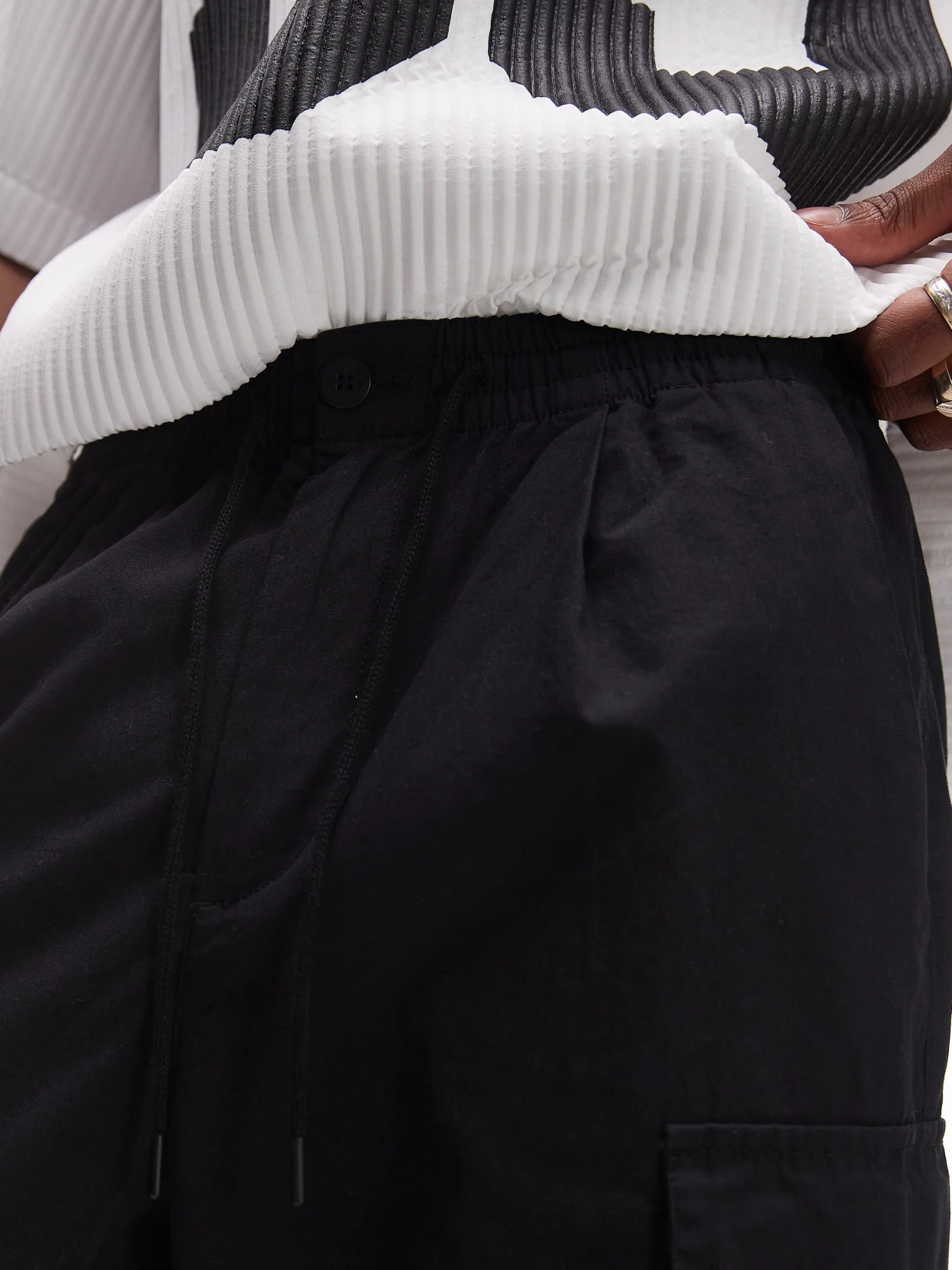 Wide Leg Cargo Pants - Image 3