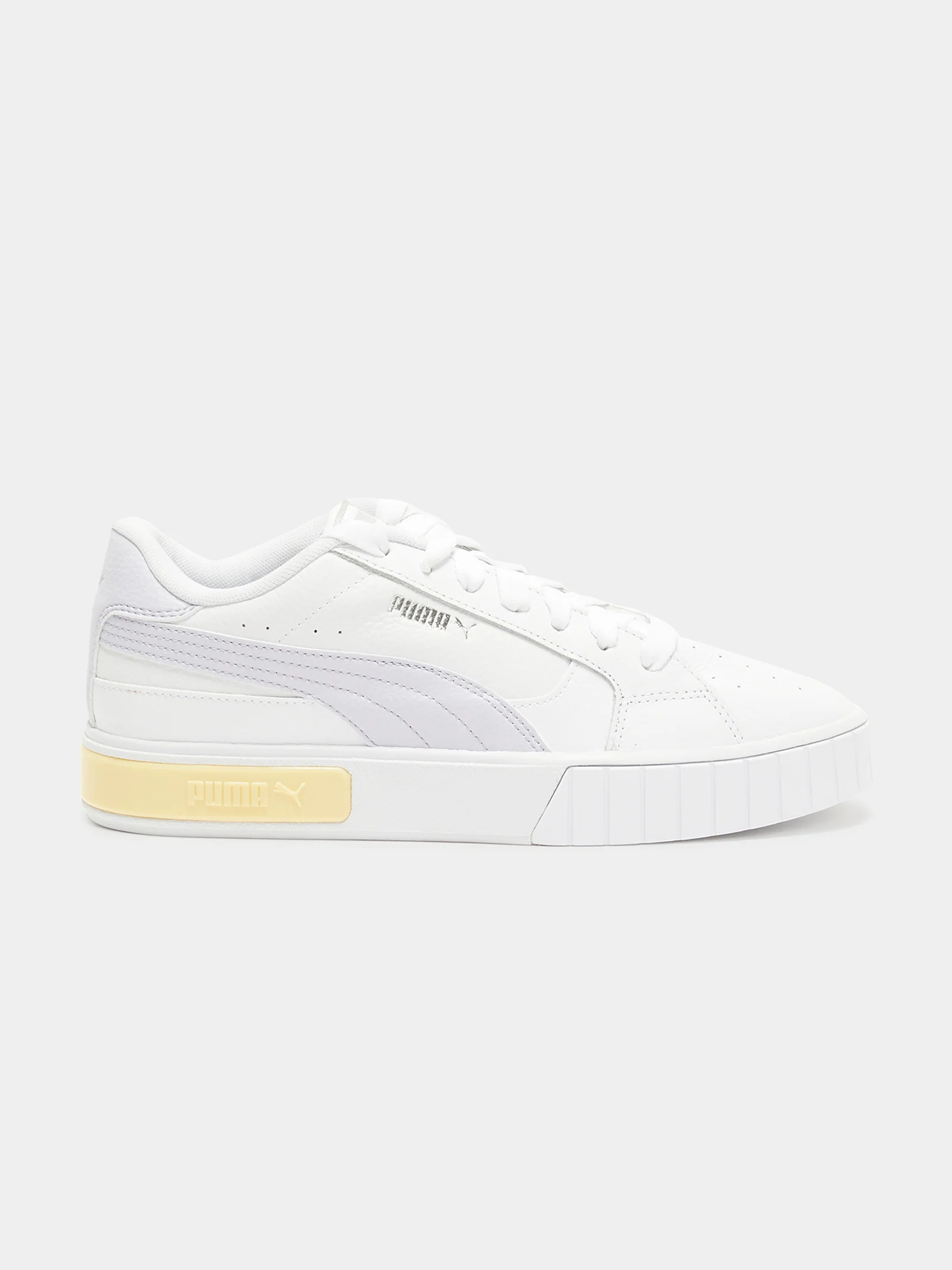 Womens Cali Star Sneakers